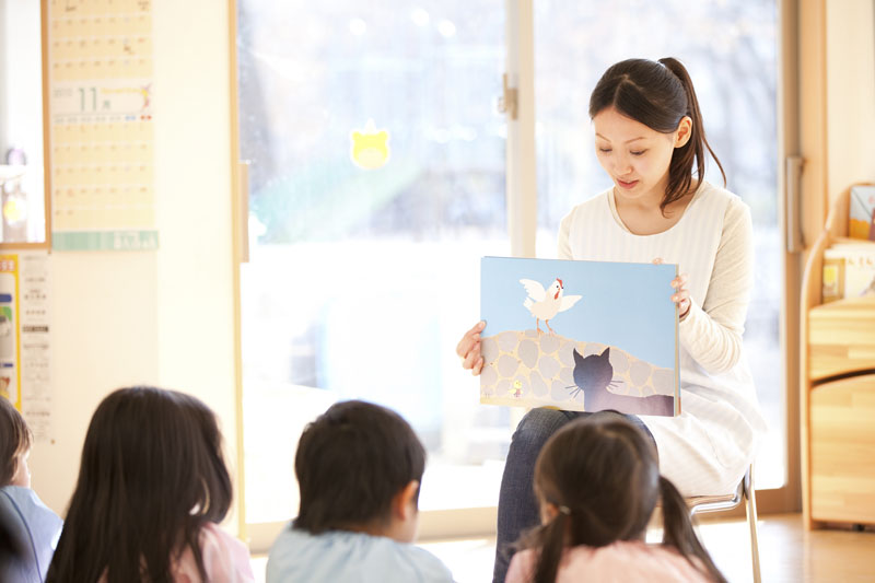 幼少連携の教育システムを取り入れ、英語を使いこなせる日本人を育てます